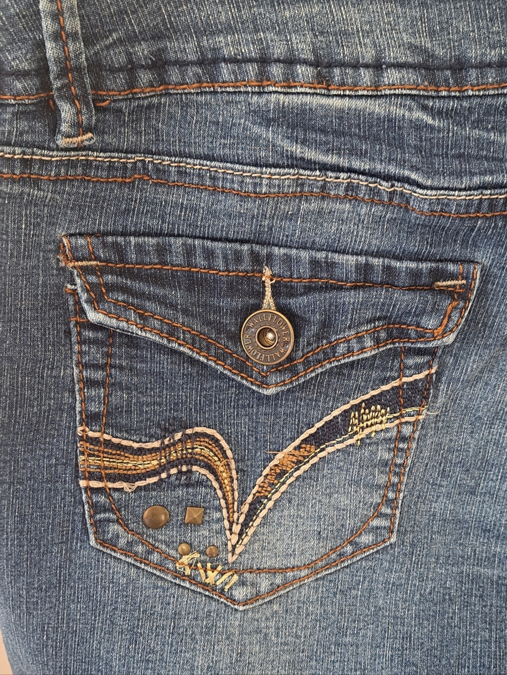 Y2K Women's Wallflower Bootcut Jeans Embellished Pockets Size 13 Dark Wash.
